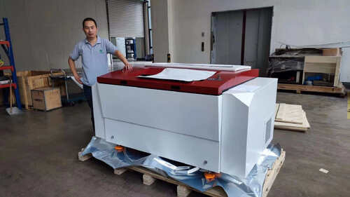 ultimo caso aziendale circa Adhesol in Cile ha installato un EcooSetter T400E per la stampa di etichette autoadesive