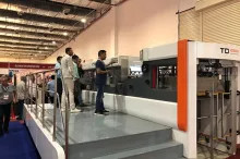 Stagnola automatica dello SpA che timbra macchina tagliante con le spogliature 1060 x dei 740mm