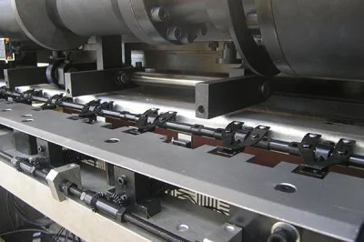 Stagnola automatica rotatoria che timbra macchine tagliante 750 x 560mm