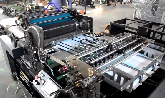 Macchina di verniciatura UV automatica ad alta velocità per stampa e imballaggio Ecoo CF-620A