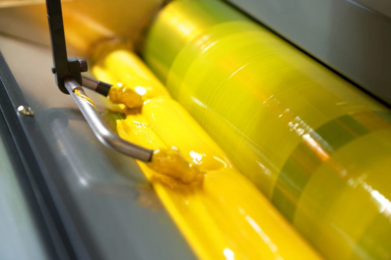 Inchiostro giallo a base di solvente per la stampa offset
