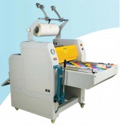 Macchina di laminazione di piccolo formato di larghezza di EcooGraphix 720mm con le taglierine ad uso ufficio