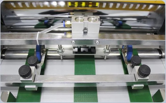 Macchina di laminazione di piccolo formato di larghezza di EcooGraphix 720mm con le taglierine ad uso ufficio