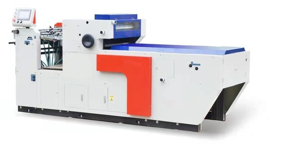 Piccolo formato automatico che vernicia il punto della macchina di rivestimento ed UV globale