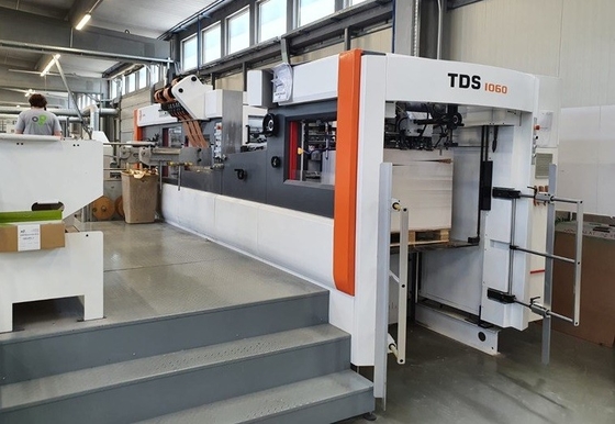 Ecoographix macchina automatica per il taglio a stampo e per la stampa a caldo con stripping