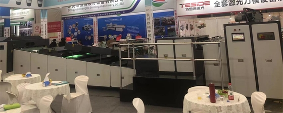 44 Kw 1060 mm Format Spot UV Verniciatrice ad alta velocità con anilox