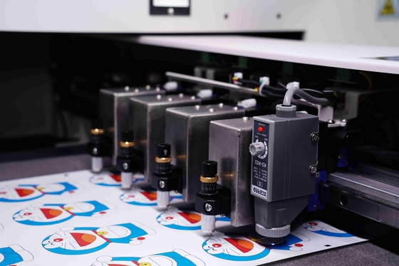 320 mm di larghezza Digital Roll To Roll Label Die-Cutter Machine