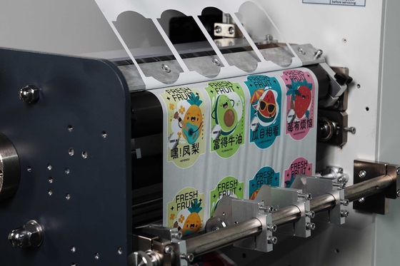 320 mm di larghezza Digital Roll To Roll Label Die-Cutter Machine