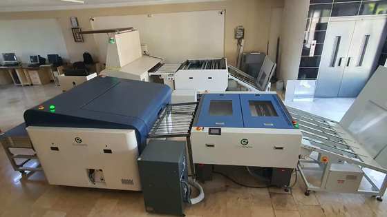 Macchina di produzione di piastre CTP termica automatica a 64 canali ad alte prestazioni con risoluzione di 2400 dpi e produzione di 28 piastre/ora