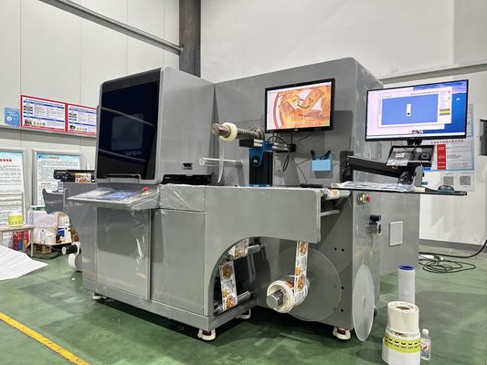 Macchina per l'abbellimento digitale delle etichette con velocità massima di 60 m/min, risoluzione di 360*360 dpi e spessore dello strato di vernice da 10 a 150 micro