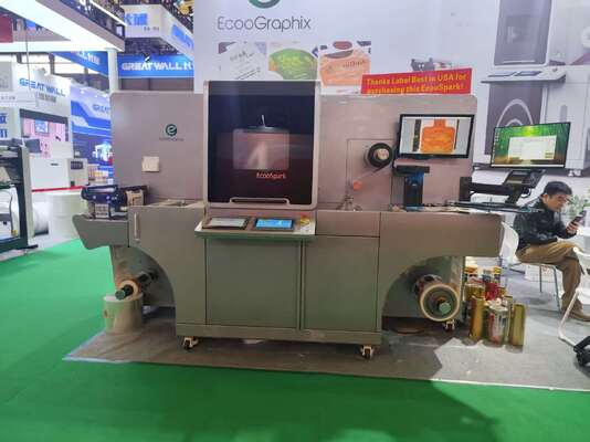 Stampa digitale rotativa per verniciature UV e macchina per rivestimento a freddo