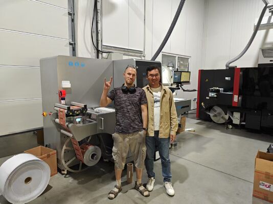 450 mm Digital Label Post Press Varnish Printing Cold Stamping machine