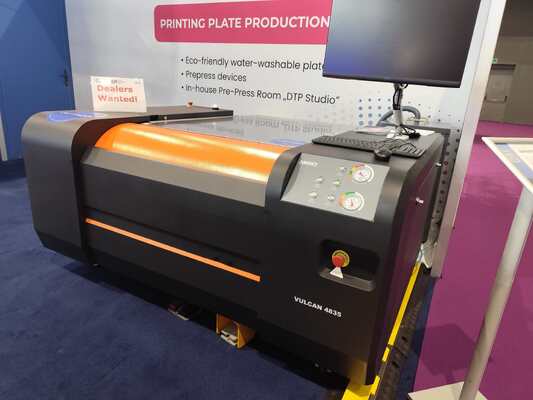 0.4 mq/h Flesso digitale di stampa laser incisione CTP macchina di piastre con 1270x900mm Max incisione dimensione e tecnologia 3D schermo digitale
