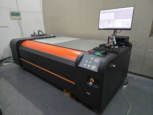 Macchina per l'imaging laser CTP con lastre polimeriche in rilievo flessografico FL4835