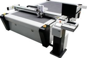 Stagnola ondulata del cartone che timbra macchina tagliante 1200mm/s
