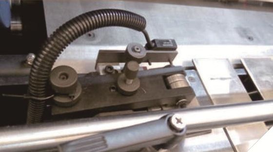 7500S/H Macchina di taglio a stampo automatico di alta qualità TDS1060