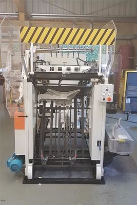 Stagnola automatica del cartone che timbra macchina tagliante 2500shipping e trattare