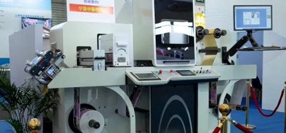 Stagnola di Digital che timbra verniciando la macchina di miglioramento dell'etichetta con effetto brillante 3D